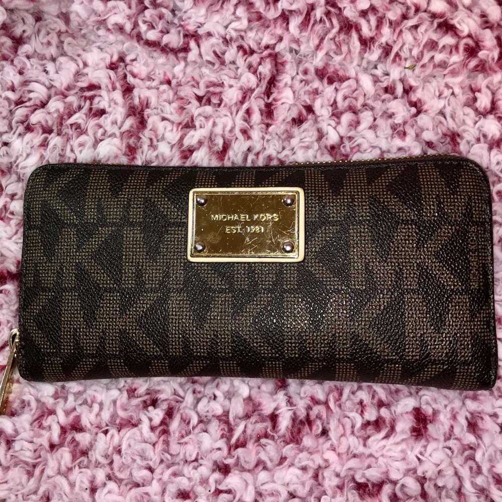 Michael Kors wallet